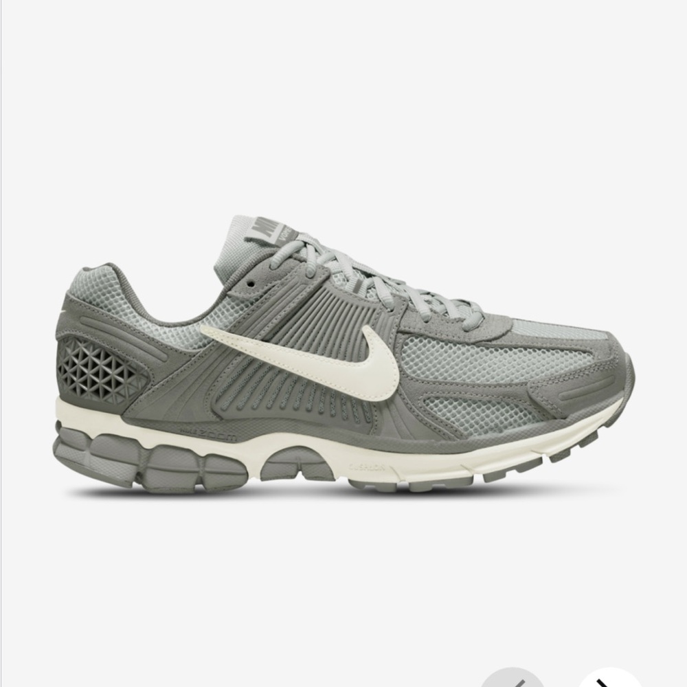 Nike Men’s Vomero 5 - size 12.5 - phantom/dark stucco / like new